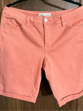 Royalty For Me “wannabettabutt” Coral Pink Bermuda Shorts Size 14